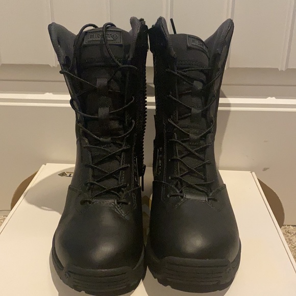 Brand new in box- never worn - Picture 2 of 8